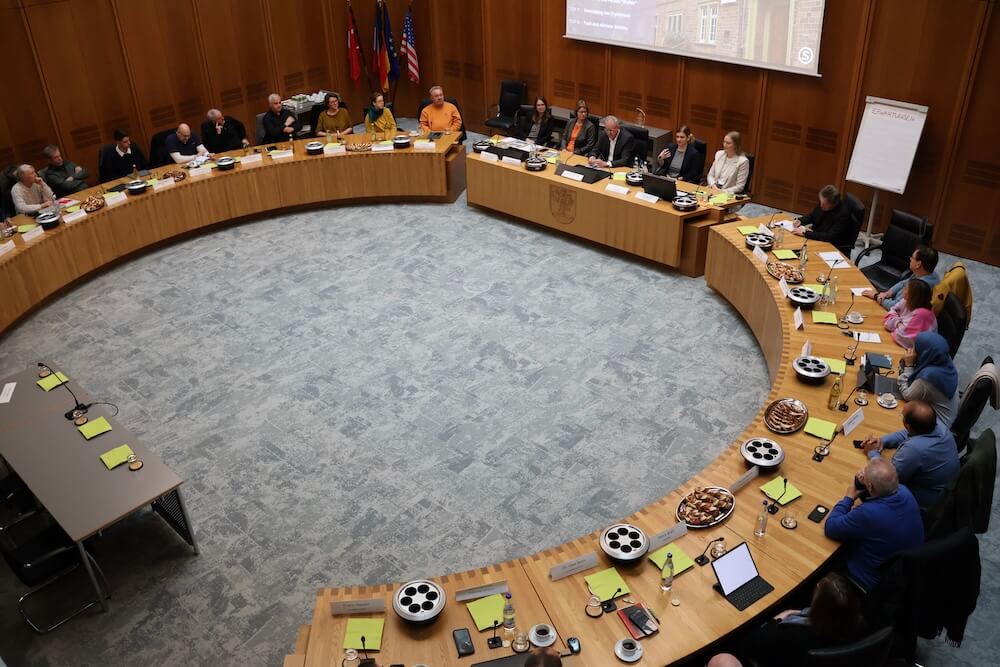 City Hall Auditorium in Walldorf: Stadtmanufaktur from Hamburg presents the city marketing concept to the City Council