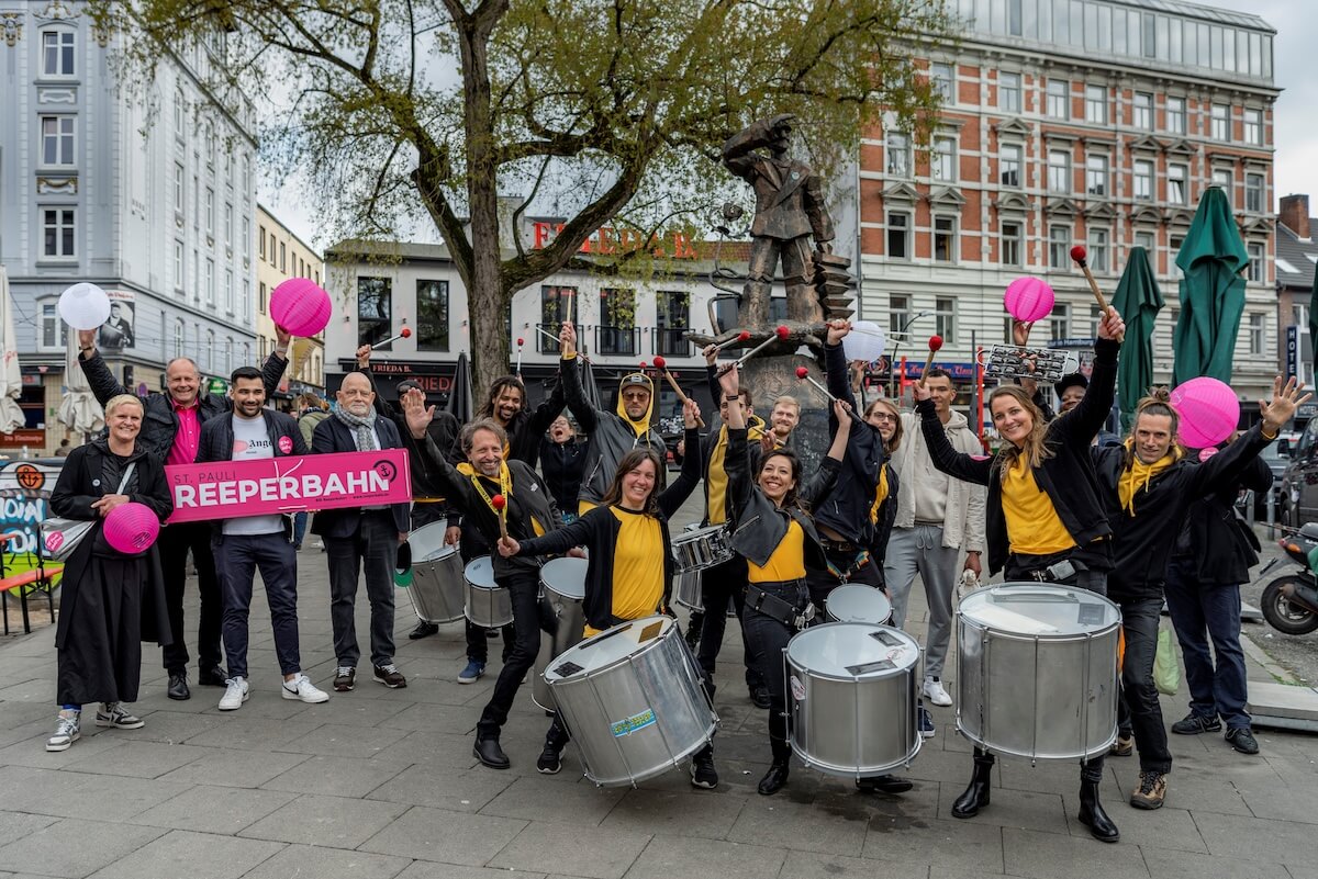 Das Team vom BID Reeperbahn+ im Stadtteil St. Pauli in Hamburg